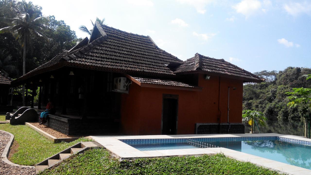 7Th Heaven Resorts Kochi Exterior photo